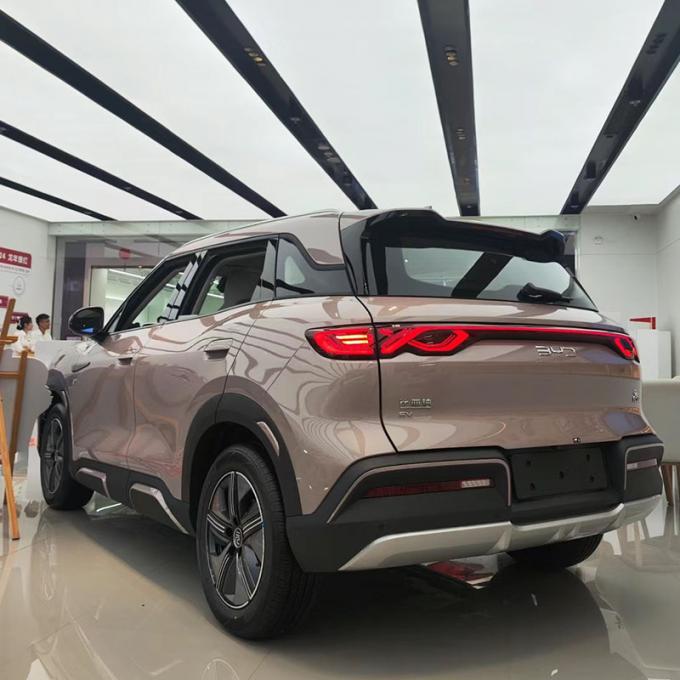 Elektryczny samochód elektryczny 2025 BYD Yuan up Elektryczny samochód z zasięgiem 401 km W pełni elektryczny 4